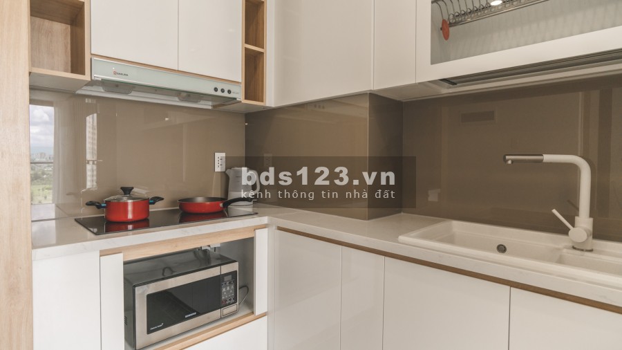 Cần cho thuê căn hộ 1 phòng ngủ, giá 11 triệu/tháng, liên hệ chính chủ 0939 062 778 .