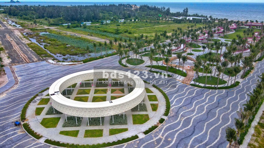Mở bán 10 xuất nội bộ nhà phố 1 trệt, 2 lầu giá hấp dẫn, chiết khấu cao, tiện ích đầy đủ
