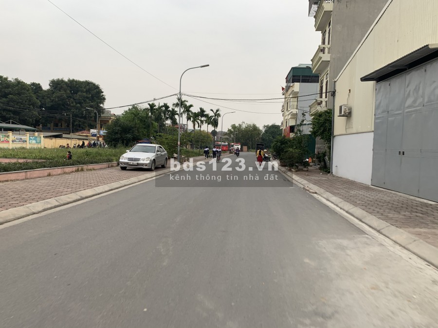 Chính chủ cần bán 50m2 lô góc ngay trung tâm xã Đông Dư, Gia Lâm, Hà Nội.