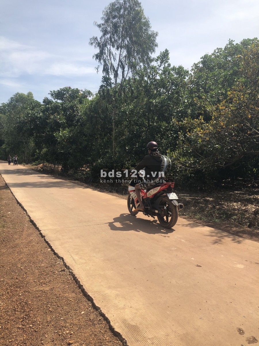 Chính chủ cần bán lô đất diện tích sử dụng 1008m2 giá 470 triệu, giấy tờ sổ sách chính chủ