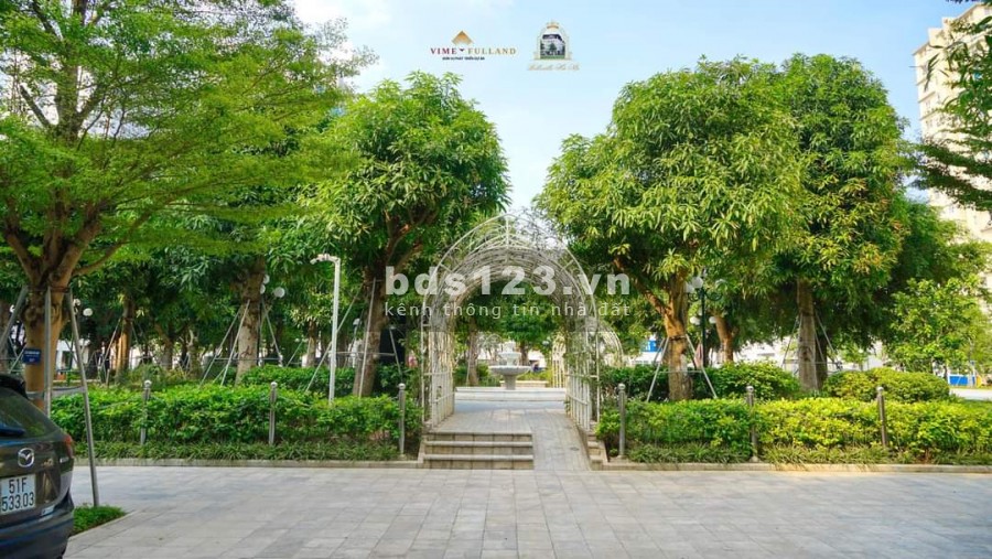 Bán nhà phân lô sát công viên 10ha Quận Cầu Giấy đúc 5 tầng, khu vực kinh doanh sầm uất