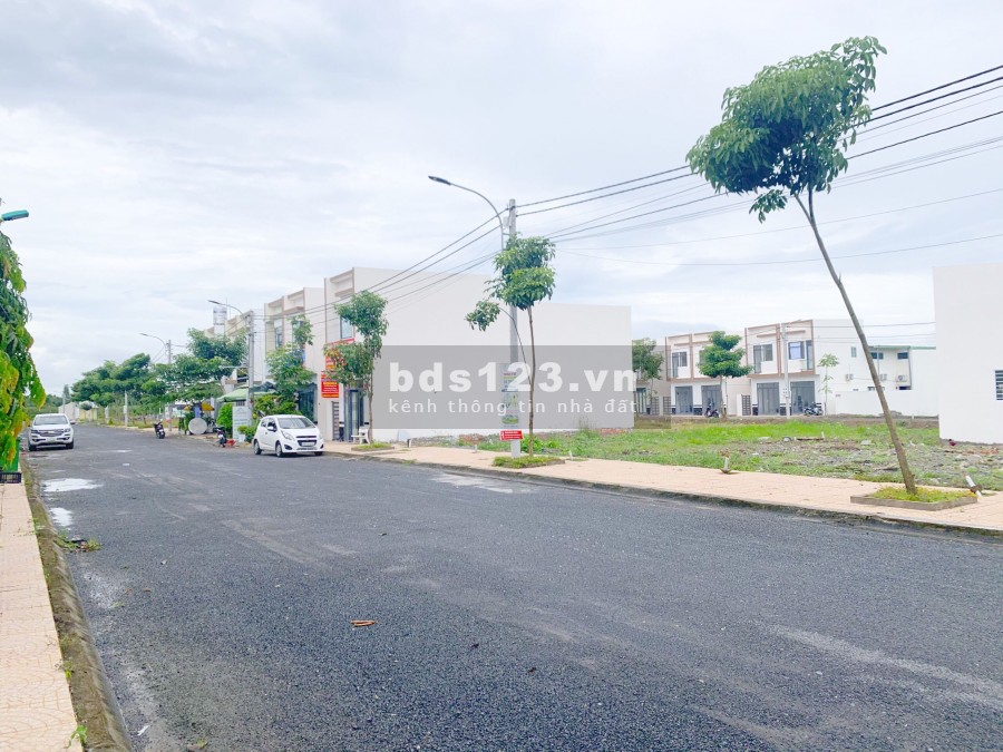 Bán nền gần đh Võ Trường Toản, mặt tiền quốc lộ 1A diên tích 80m3, giá tốt, hỗ trợ vay