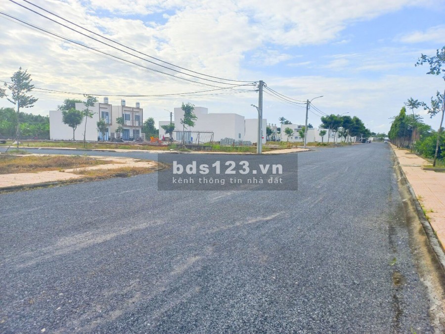 Bán nền gần đh Võ Trường Toản, mặt tiền quốc lộ 1A diên tích 80m3, giá tốt, hỗ trợ vay