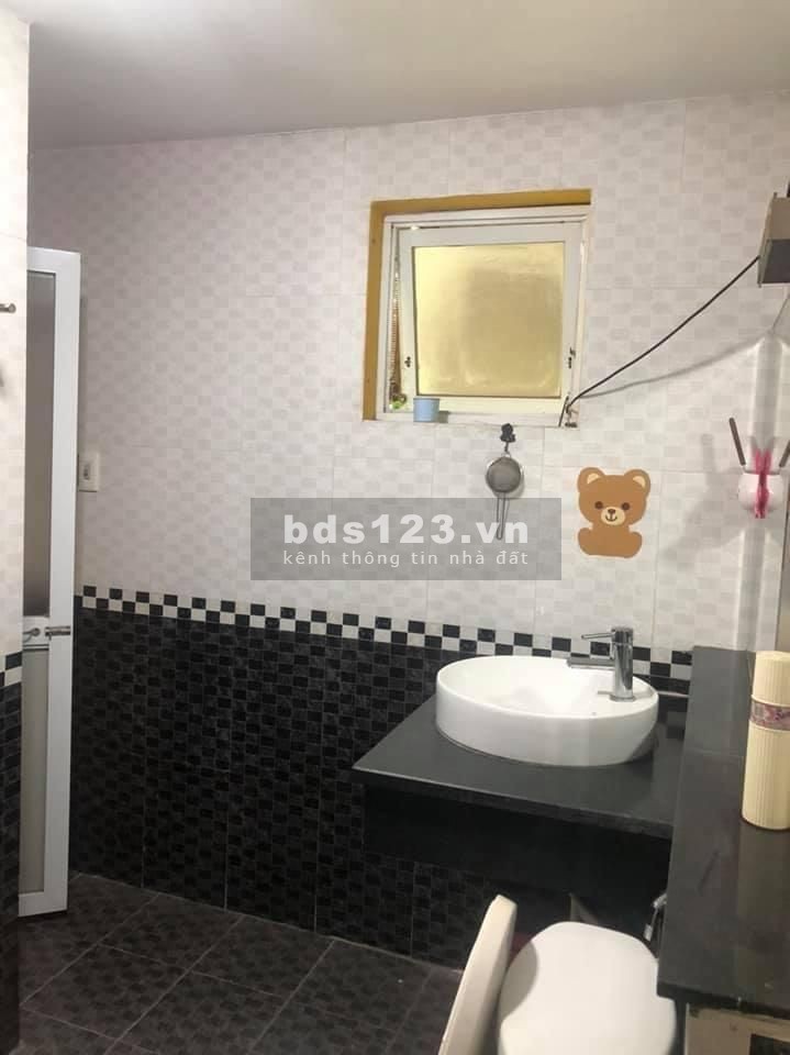 Bán nhà phố Vũ Hữu, Trung Văn, Từ Liêm, P/Lô, ở ngay, dtsd 33m2 đúc 3 tầng, giá 3.1 tỷ.