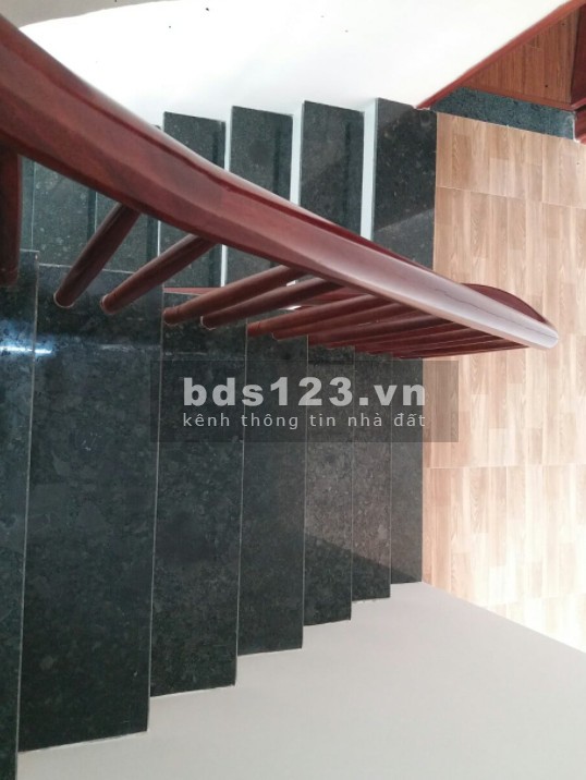 Bán nhà Vân Canh mới koong ngõ thông tặng toàn bộ nội thất, dtsd 40m2, 4 tàng, chỉ nhỉnh 3.08 tỷ
