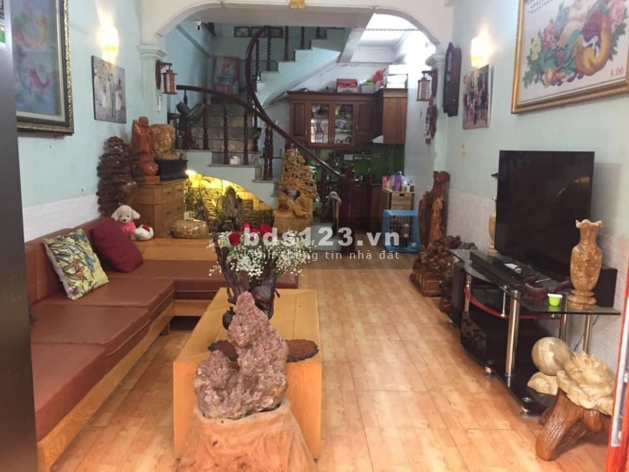 Nhà phố Trạm Long Biên, 4 tầng dtsd 42m2, ngõ thông tứ tung ô tô kinh doanh giá 3.5 tỷ
