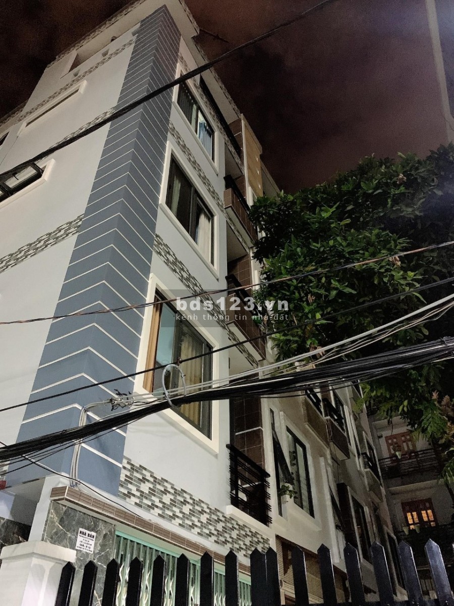 Nhà Q10 Tô Hiến Thành, 40m2, 3 lầu, hẻm xe tải đỗ trước cửa, giá 6,1 tỷ