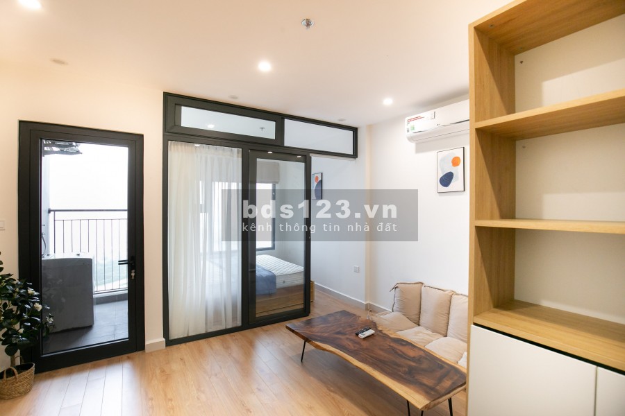 Cho thuê CCCC Studio có vách kính ngăn thành 1pn riêng, full đồ, giá chỉ 7tr tại Vinhomes Smart City