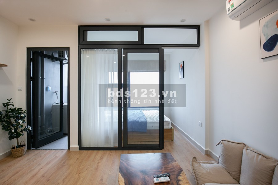 Cho thuê CCCC Studio có vách kính ngăn thành 1pn riêng, full đồ, giá chỉ 7tr tại Vinhomes Smart City