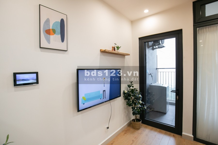 Cho thuê CCCC Studio có vách kính ngăn thành 1pn riêng, full đồ, giá chỉ 7tr tại Vinhomes Smart City