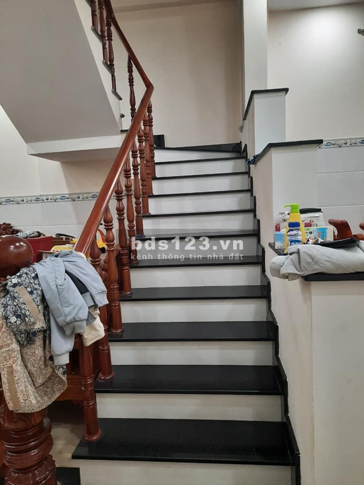 Nhà mặt tiền siêu cao cấp giá rẻ đường rộng khủng liên hệ chính chủ 0943585368