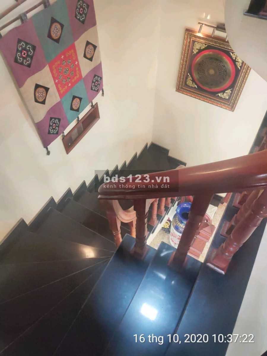 Bán nhà đẹp ô tô vào nhà 4 tầng 54m2 phố Bắc Cầu, Long Biên giá 3,1 tỷ. LH 0912442669
