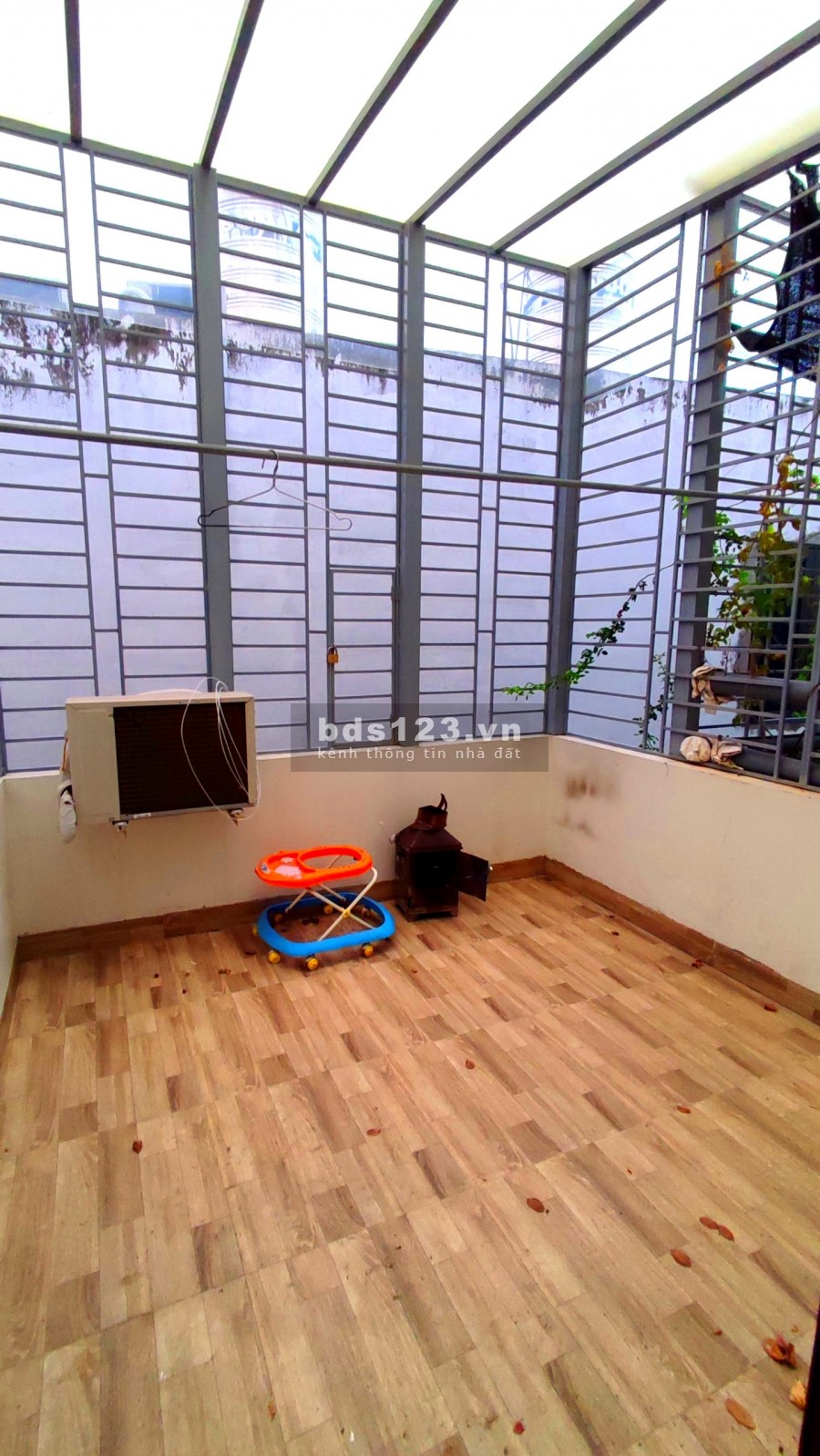 Nhỉnh 3 tỷ - Bán gấp nhà 5 tầng Lê Đức Thọ, Nam Từ Liêm 35m2, ô tô đỗ, sổ đỏ đẹp (có TL)