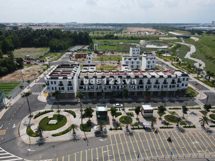 Do có nhiều chuyện trong gia đình vợ chồng tôi bán căn nhà ở Phú Chánh Tân Uyên Bình Dương dt 113m2