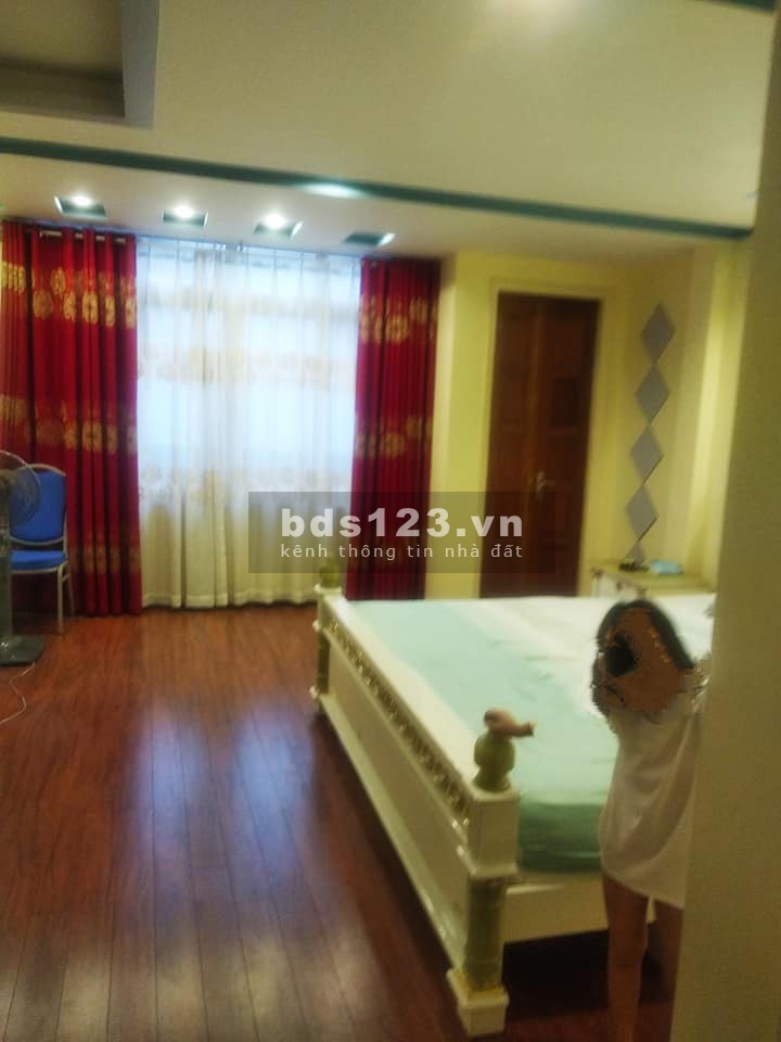Khu đô thị Văn Phú Hà Đông, dtsd 90m2, 5. tầng view vườn hoa, gần metro, giá 8 tỷ hơn