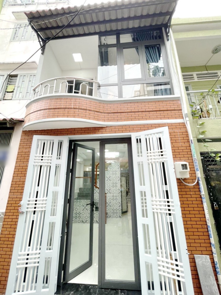 Bán nhà lầu hẻm đường Hưng Phú Phường 9 Quận 8, nhà thiết kế hợp lý, nội thất cao cấp