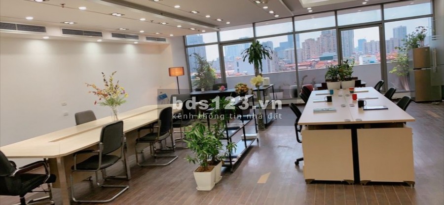 Cho thuê văn phòng mặt phố ngã tư Nguyễn xiển - Khuất Duy Tiến diện tích 120m2 giá rẻ