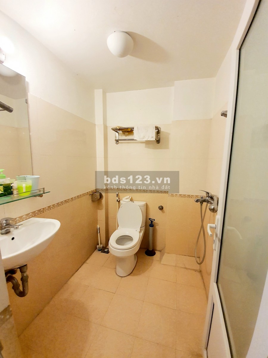 Bán nhà nhỉnh 2 tỷ Nhân Hoà Quận Thanh Xuân, gần phố, đủ tiện ích, dt 30m2, giá 2tỷ4, mt 4.4m