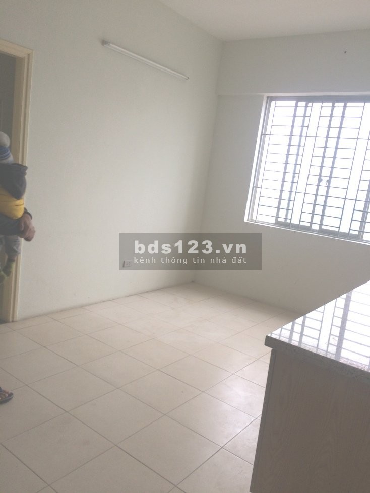 Cho thuê chung cư N3 Nguyễn Công Trứ, căn 2 ngủ, 70m2, đồ cơ bản, 8 triệu/th. LH 0377983070