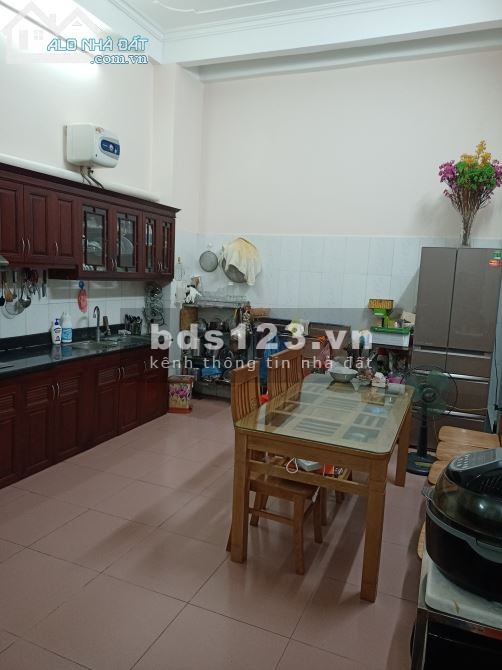 Phố Duy Tân, Nhà Đẹp Ở Ngay vừa ở vừa cho thuê 20 triệu/tháng, 5 tầng dt 40m2 giá bán 3.9 tỷ