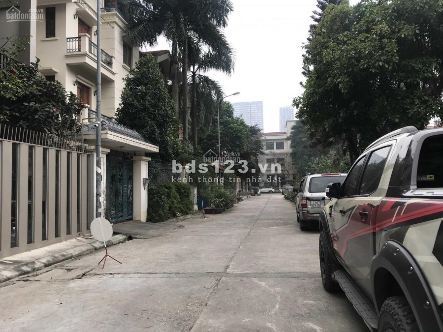 Biệt thự lô góc đẳng cấp kinh doanh đỉnh vị trí điểm 10 trong khu đô thị Mỹ Đình 1, sổ sẵn