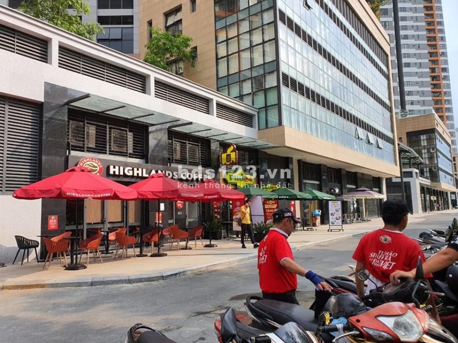 Cho thuê căn hộ The Sun Avenue dt 90m2, không nội thất, 3 pn, có rèm cửa, lh 0909722103