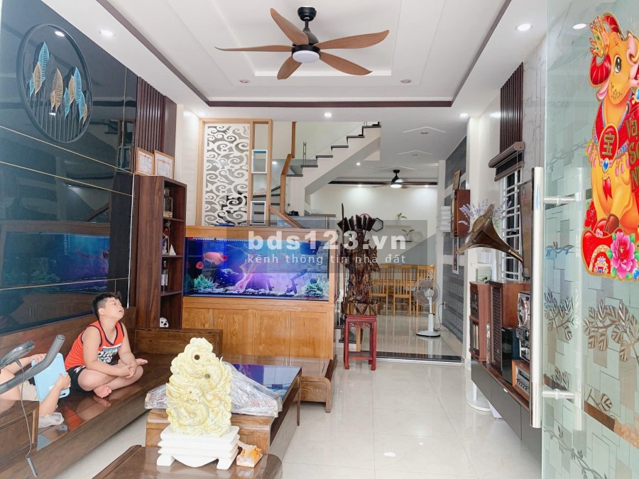 Nhà ô tô đỗ thoải mái gần 80m2 x3 tầng - Trung Lực hoàn thiện đầy đủ nội thất cực đẹp