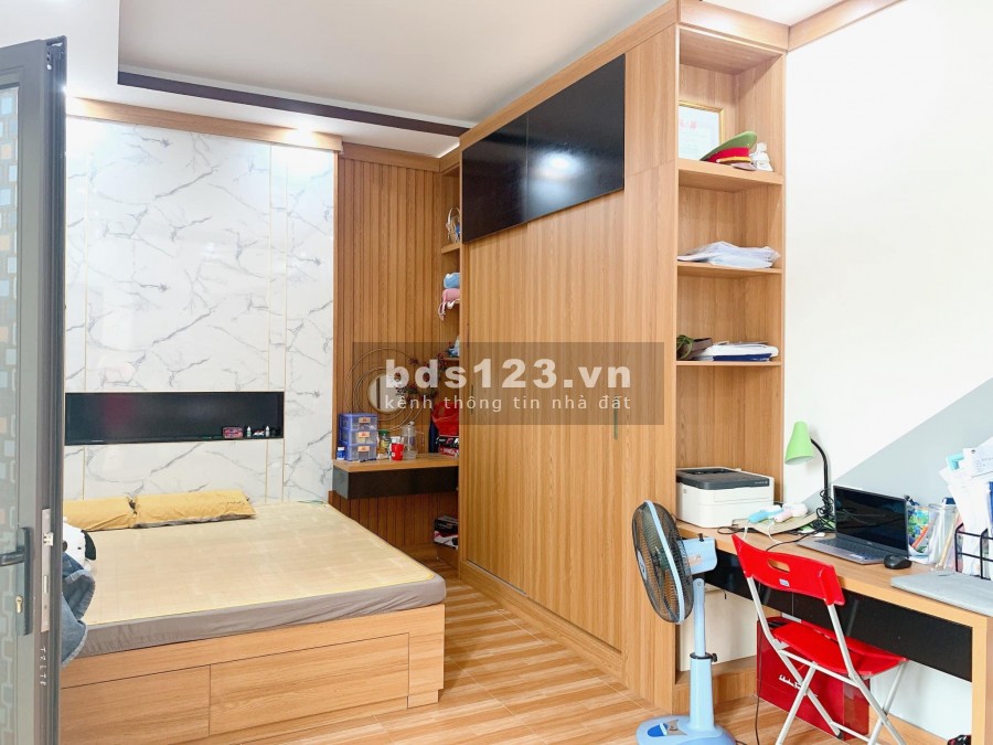 Nhà ô tô đỗ thoải mái gần 80m2 x3 tầng - Trung Lực hoàn thiện đầy đủ nội thất cực đẹp