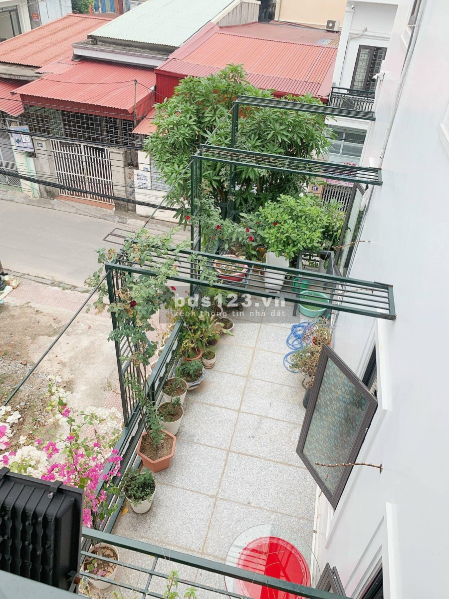 Nhà ô tô đỗ thoải mái gần 80m2 x3 tầng - Trung Lực hoàn thiện đầy đủ nội thất cực đẹp