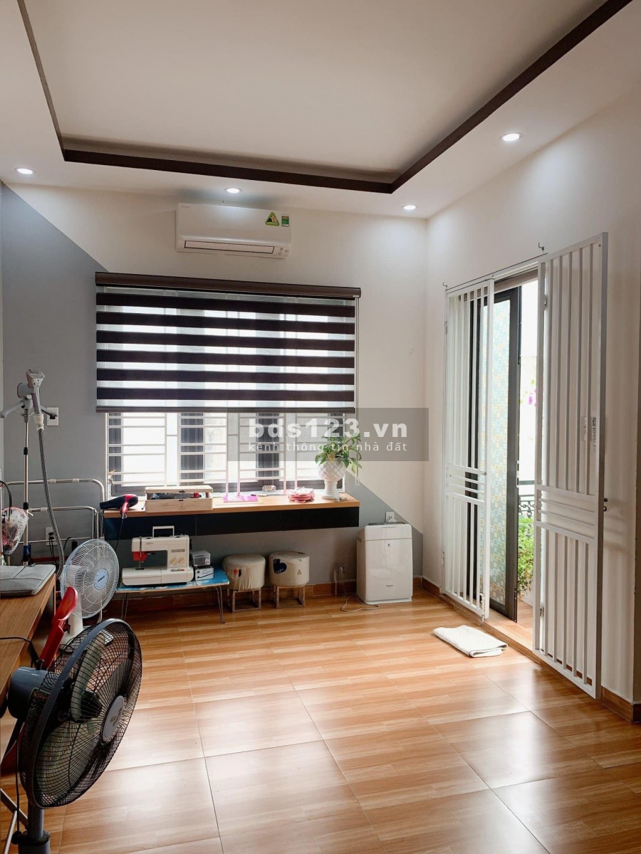 Nhà ô tô đỗ thoải mái gần 80m2 x3 tầng - Trung Lực hoàn thiện đầy đủ nội thất cực đẹp