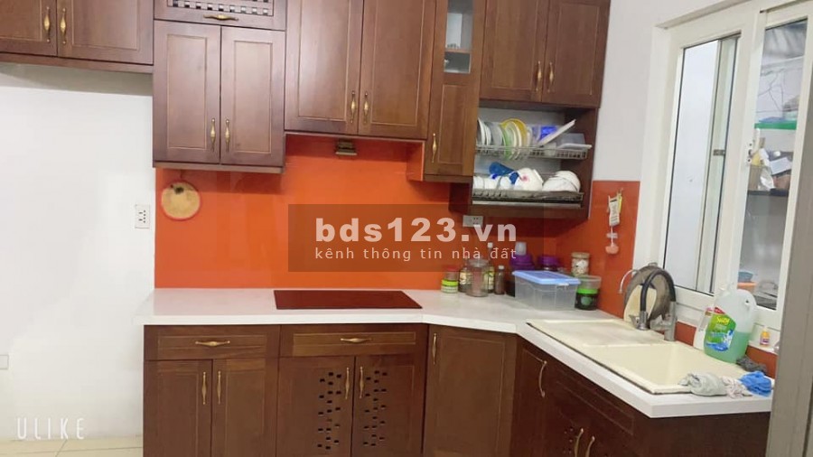 Bán căn chung cư tầng 10, dt 65m2 cửa bắc ban công đông nam, full đồ giá 1 tỉ tại Thanh Hà, Hà Đông