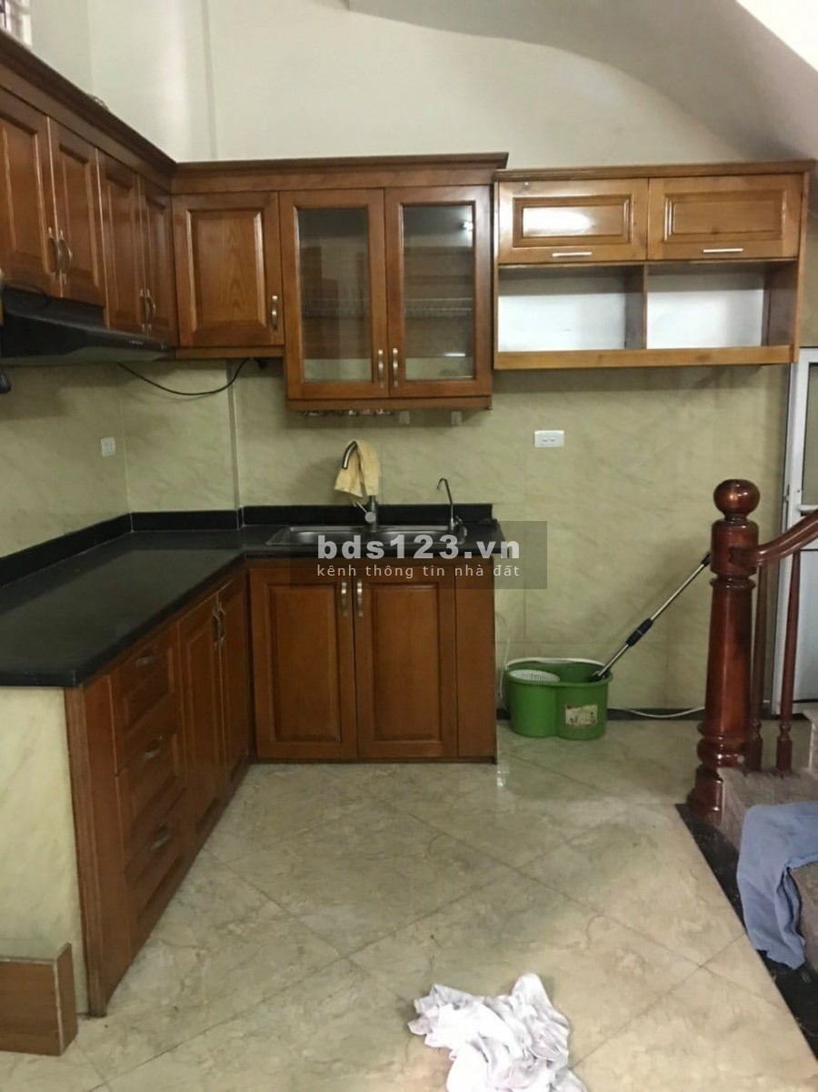 Nhà Tam Trinh 2.75 tỷ Diện tích 30m2 lô góc sổ chính chủ, cách ô tô hơn 5m, lh 0878402663