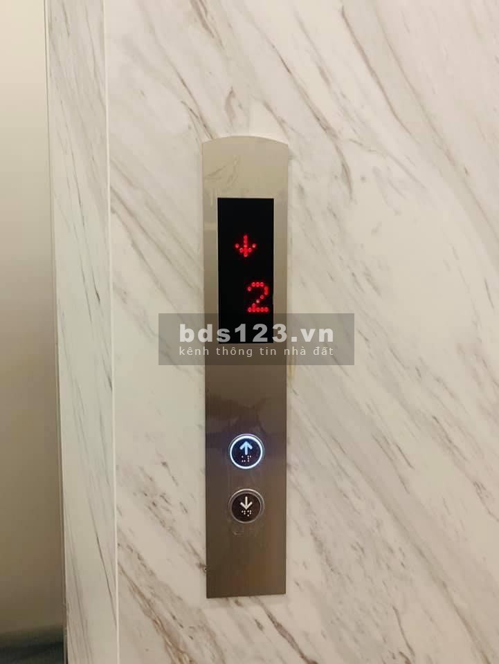 Ô tô tránh, 6 tầng thang máy, đẹp đẳng cấp, gần Nguyễn Văn Cừ, chỉ 7 tỷ 3- mặt tiền rộng
