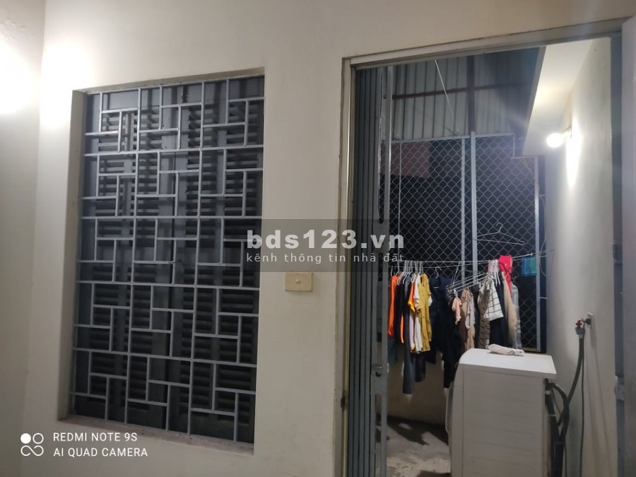 Bán Đất tăng Nhà Cầu Giấy dtsd 41m2 giá 3.75 tỷ đầu tư giữ tiền lô góc, 2 thoáng, ở ngay.