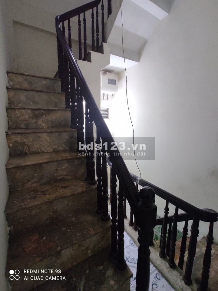 Bán Đất tăng Nhà Cầu Giấy dtsd 41m2 giá 3.75 tỷ đầu tư giữ tiền lô góc, 2 thoáng, ở ngay.