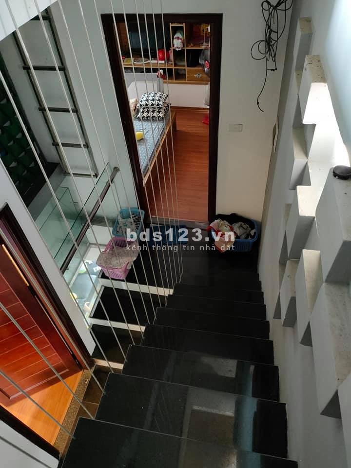 Bán nhà Thanh Lãm, Hà Đông, 45m*5T, giá chào 3.3 tỷ, ngõ ô tô, 30m ra phố, tặng nội thất