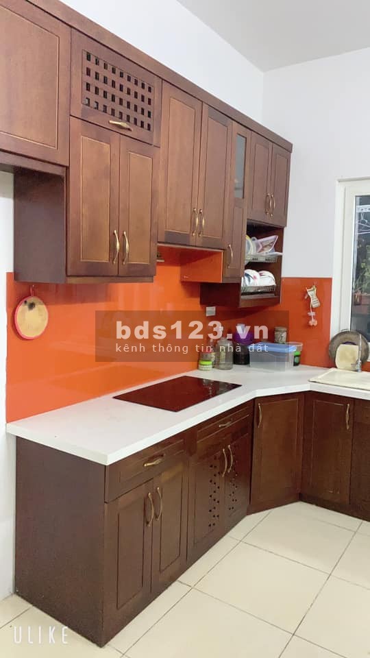 Bán căn chung cư tầng 10, dt 65m2 cửa bắc ban công đông nam, full đồ giá 1 tỉ tại Thanh Hà, Hà Đông