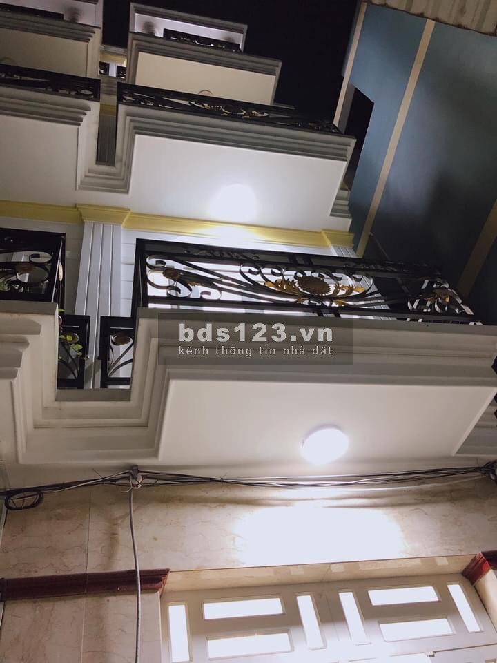 Bán nhà nguyên căn đúc kiên cố bê tông cốt thép 4 tầng hẻm xe hơi diện tích 45m2, giá 4.7 tỷ