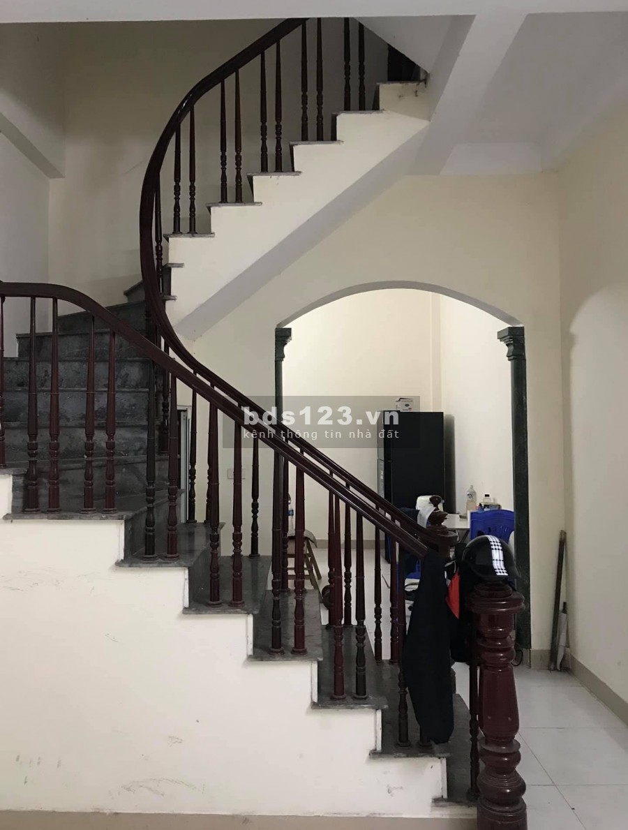 Bán nhà diện tích 46m2 Mỹ Đình, 6 ngủ rộng rãi, vừa ở vừa cho thuê, giá bán nhanh 4 tỷ
