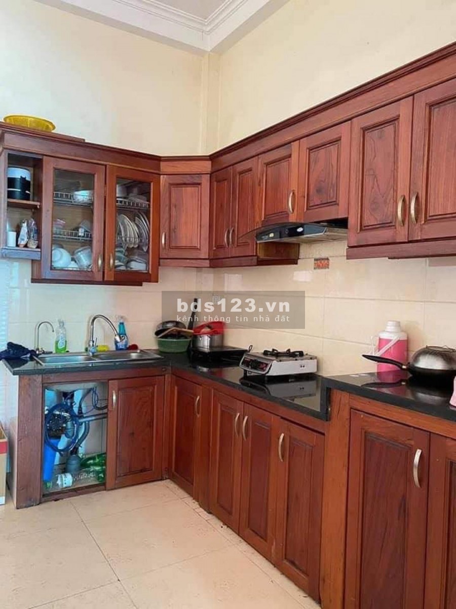 Oto đỗ cửa, nhà đẹp 5 tầng, dt 40m2, ngõ 8 Lê Quang Đạo, giá bán chỉ 4,4 tỷ liên hệ 0392969999