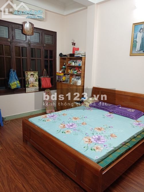 Phố Duy Tân, Nhà Đẹp Ở Ngay vừa ở vừa cho thuê 20 triệu/tháng, 5 tầng dt 40m2 giá bán 3.9 tỷ