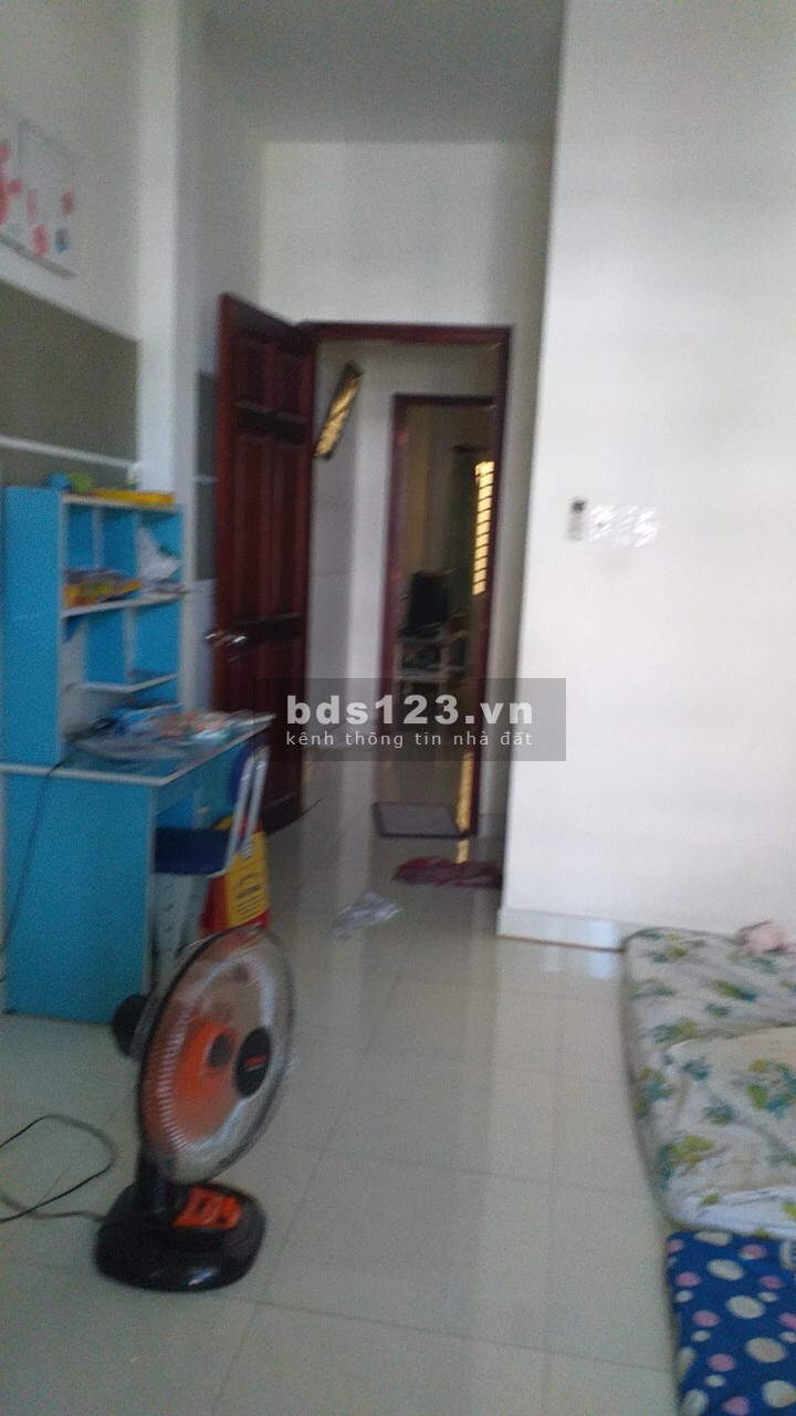 Bán nhà 1 trệt 2 lầu Quận Thủ Đức, giá bán 6.5 tỷ, có thương lượng và hỗ trợ vay ngân hàng