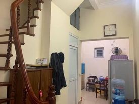 Nhà Giảng Võ, Quận Đống Đa, dtsd 36m2, 4 tầng, ô tô đỗ cửa, kinh doanh đỉnh, lh 0342041005
