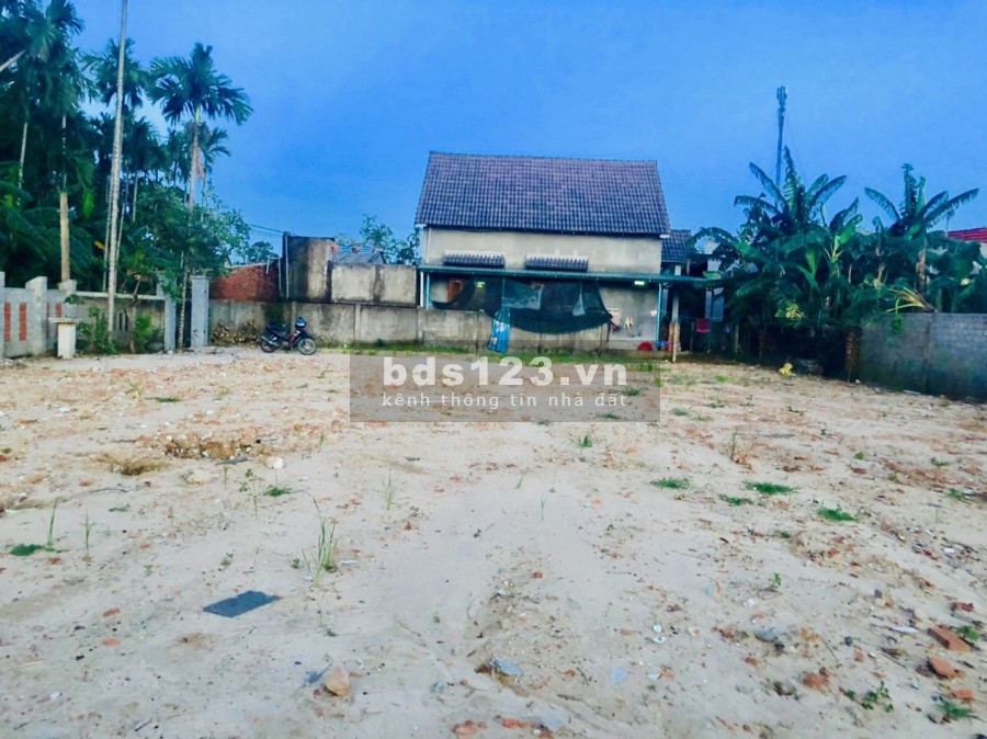 Đất nền ven biển thành phố Quảng Ngãi diện tích 100m2 giá 5xxtr , Sổ đỏ chính chủ