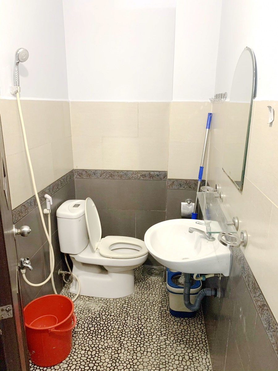 Bán nhà kiên cố 4PN, hẻm rộng 314 Âu Dương Lân F3 Quận 8 hỗ trợ vay ngân hàng