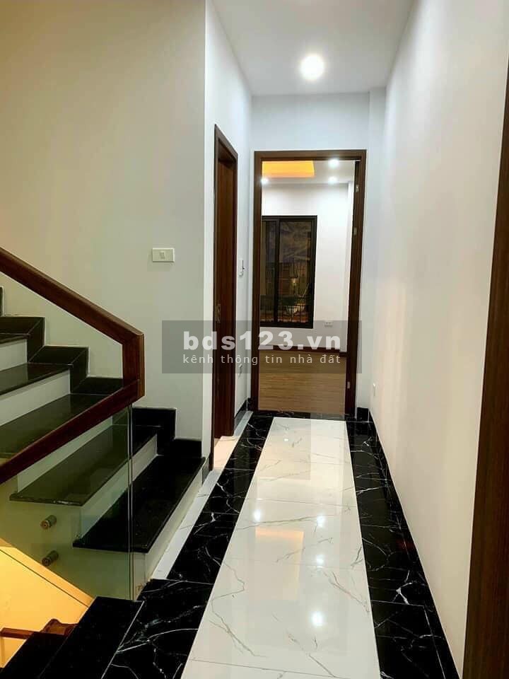 Ngọc Thụy nhà nguyên căn mới, gần phố ô tô đỗ cửa giá nhỉnh 3 tỷ lh 0394980881