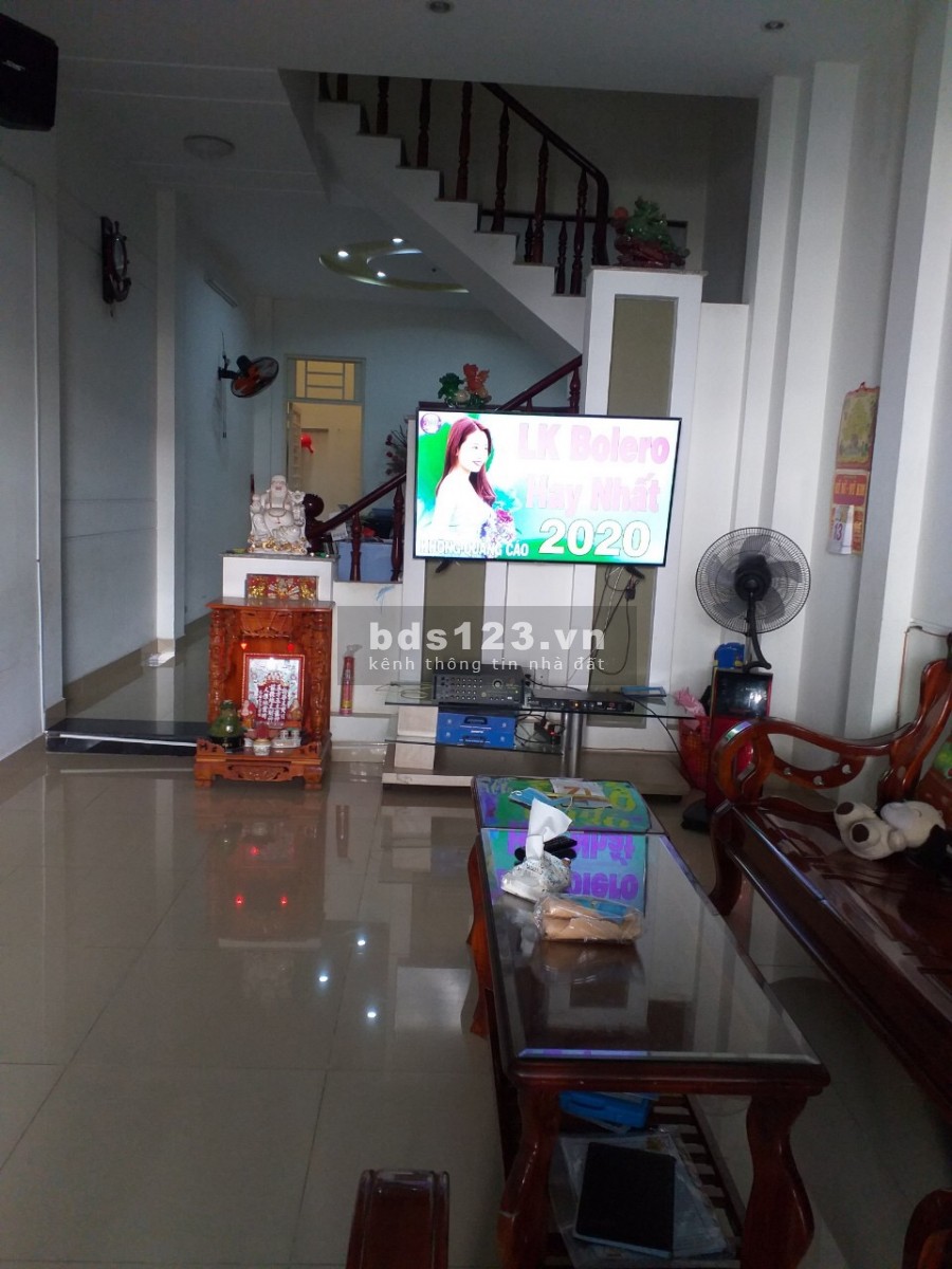 Bán nhà 1 trệt 2 lầu Quận Thủ Đức, giá bán 6.5 tỷ, có thương lượng và hỗ trợ vay ngân hàng