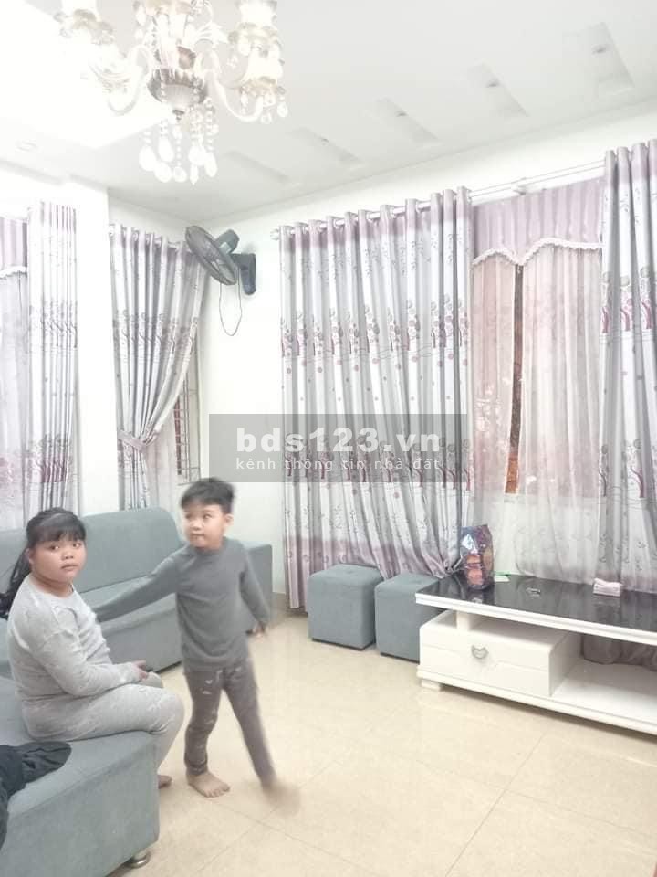 Bán nhà nguyên căn Ngô Quyền Quận Hà Đông, diện tích 30m2, giá bán 1,85 tỷ, lh 0367889376