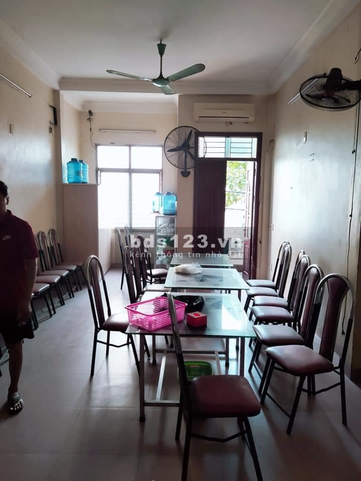Trước mặt phố Bùi Xương Trạch-Thanh Xuân 62/70m2 4 tầng giá bán 9.8 tỷ kinh doanh sầm uất