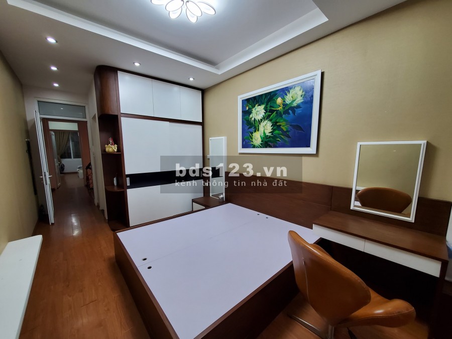 Nhỉnh 3 tỷ có nhà 5 tầng Cầu Diễn,mới, đẹp, ô tô đỗ cửa, gần ĐH Công Nghiệp HN